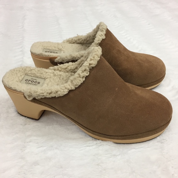 dual comfort crocs with fur